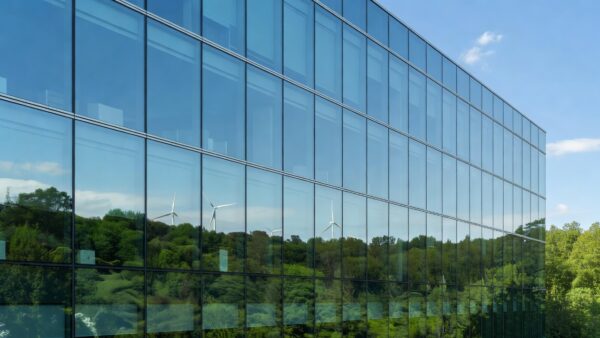 ESG at a Crossroads: Europe Simplifies Reporting While Companies Quietly Retreat from Net-Zero
